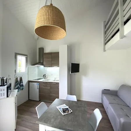 4 Pers Renove A 2 Pas De La Plage, Balcon Et Parking Prive, Centre - Fr-1-539-56 * Saint-Palais-sur-Mer